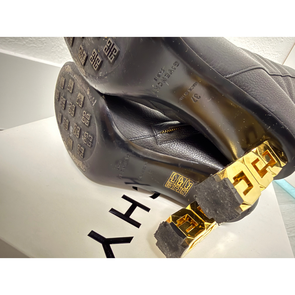 Givenchy G Cube-Heel Ankle Boots in Black - Picture 6 of 8